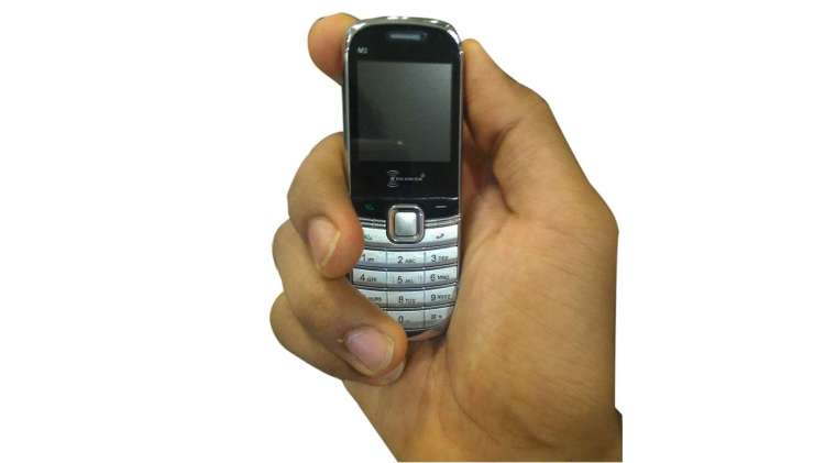 smallest_phone_111810389775